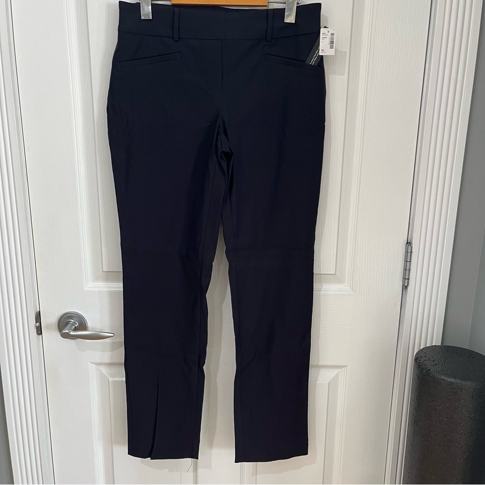 Reitmans Women's Straight Leg Pants in Black